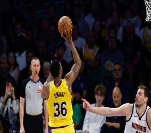 正负值断层领跑全队!湖人1100万捡漏斯马特真香