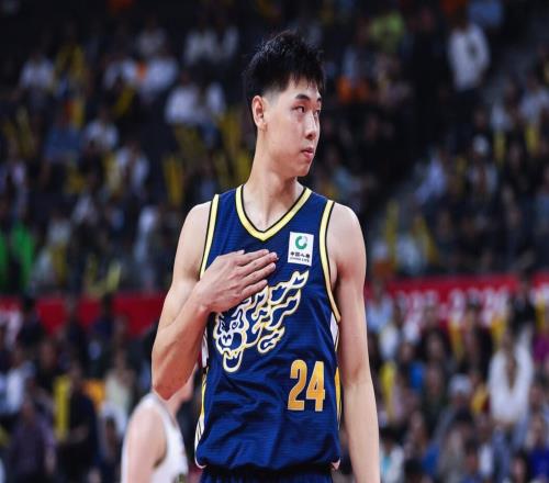 抖抖銹跡，崔永熙時隔688天再度站上CBA賽場，5中1拿到2分3板