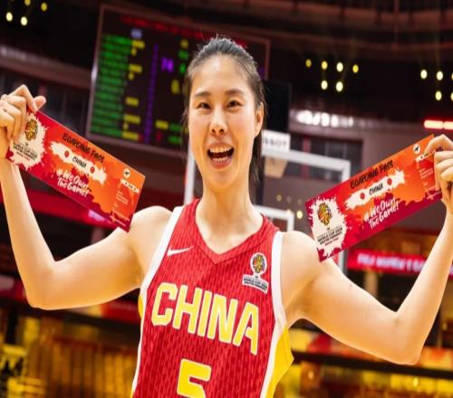 兩分鐘9分+決勝5分！女籃31歲王牌連獻(xiàn)關(guān)鍵球隋菲菲：少有大心臟