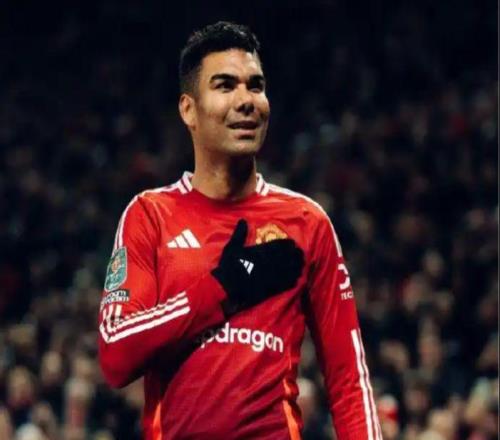 內(nèi)維爾：不應(yīng)該留卡塞米羅，他是曼聯(lián)引援失敗的縮影