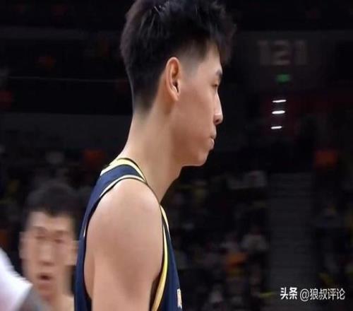 加盟广东首秀!崔永熙5中1得2分3板单挑赵继伟后仰跳投+追身大帽