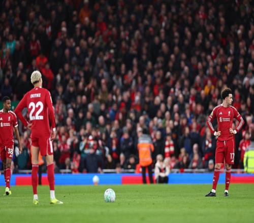 遭殘陣熱刺絕平！利物浦連場(chǎng)給保級(jí)隊(duì)送分球迷狂噓+王牌怒斥隊(duì)友