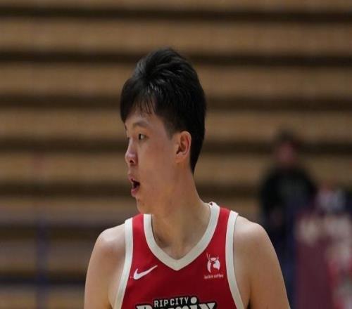 楊瀚森發(fā)展聯(lián)盟出場時間創(chuàng)新高但打出最低迷一戰(zhàn)