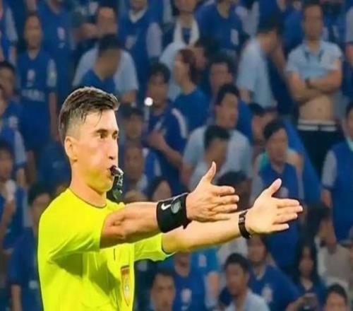 京魯大戰(zhàn)麥麥提江漏判國安點球北京媒體大V語不驚人死不休