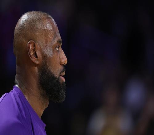 Shams：詹姆斯還未決定未來(lái)，湖人本賽季的結(jié)局將左右他的決定