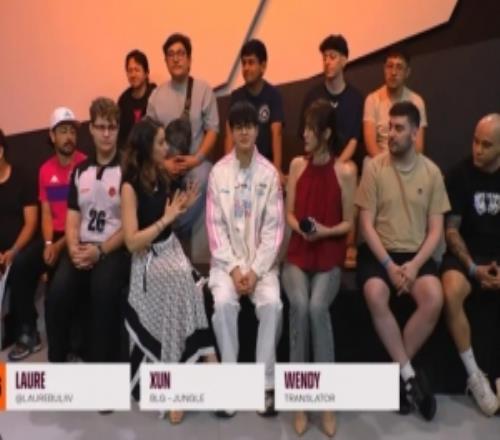 Xun：第二、三局前中期很大優(yōu)勢(shì)，決策有點(diǎn)莽撞了，應(yīng)該穩(wěn)點(diǎn)