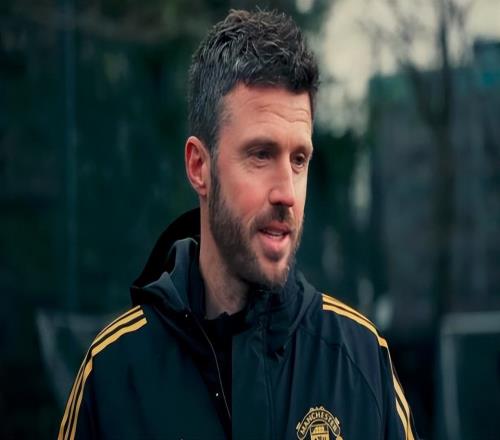 曼聯(lián)名宿內(nèi)訌基恩嫌卡里克資歷淺，魯尼回?fù)簦杭t魔不該迷信名帥