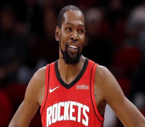 勝火箭發(fā)布會(huì)！雷迪克點(diǎn)贊三首發(fā)表現(xiàn)，對(duì)防守杜蘭特滿(mǎn)意！