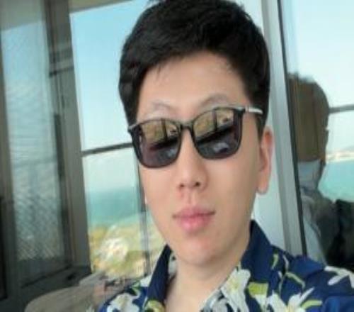 前iG分析師看愛笑在BLG落后時刷禮物：他們是LCK潛伏在LPL的內(nèi)鬼嗎