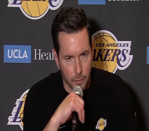 雷迪克：對杜蘭特的包夾效果很好，詹姆斯是我們快攻模式的箭頭