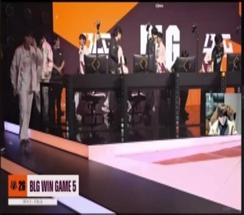 JackeyLove：BLG和BFX打滿五把不太應(yīng)該，可能早上打比賽影響狀態(tài)