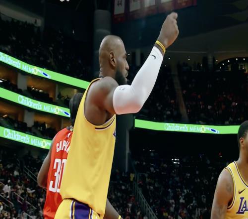 杜蘭特災(zāi)難1戰(zhàn)！火箭痛失卡位：東契奇詹姆斯爆發(fā)，烏度卡遭怒斥