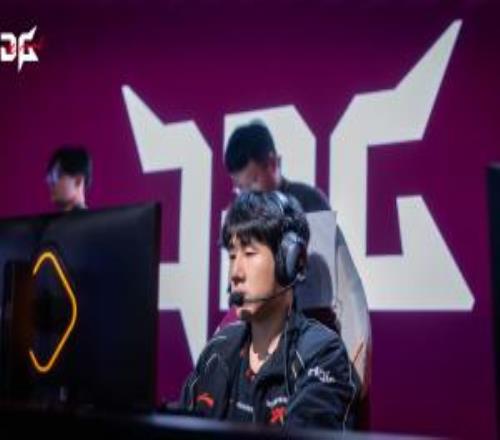 今天JDG最大短板GALA狀態(tài)不佳兩局比賽0擊殺！