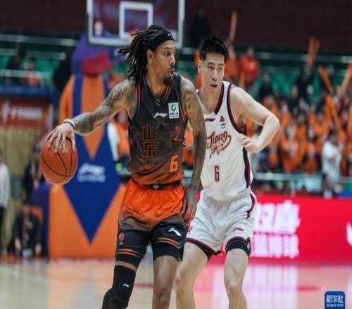 CBA常規(guī)賽：浙江稠州金租勝山東高速