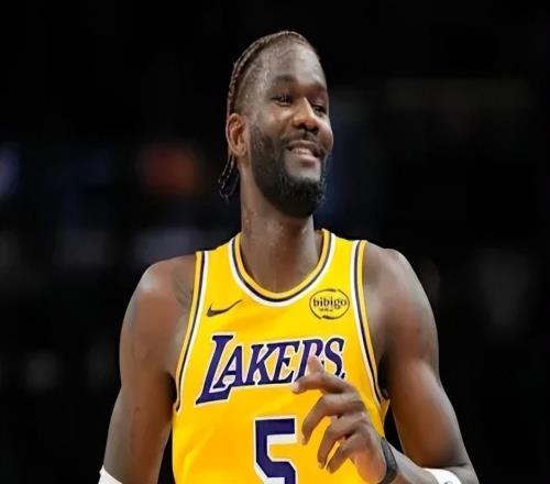 湖人10092火箭4利好！里弗斯+詹姆斯防守亮眼，艾頓再成關(guān)鍵先生