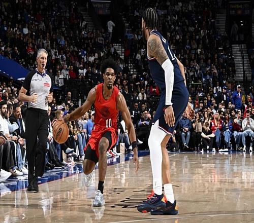 前幾場(chǎng)表現(xiàn)剛剛有些起色，結(jié)果開(kāi)拓者后場(chǎng)新星又一次回到谷底了