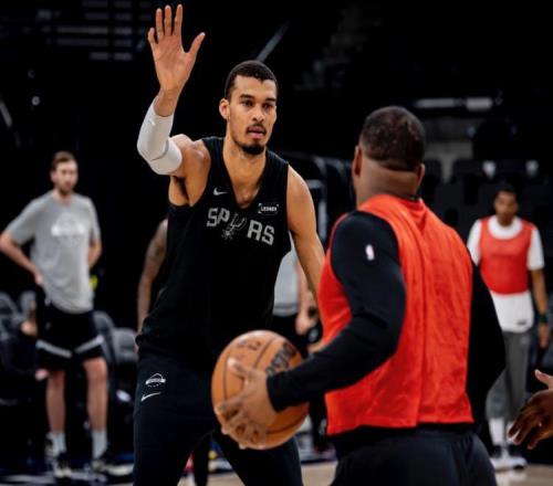 卡斯爾23分7板8助馬刺險勝快船，文班亞馬21分13板加蘭25分10助