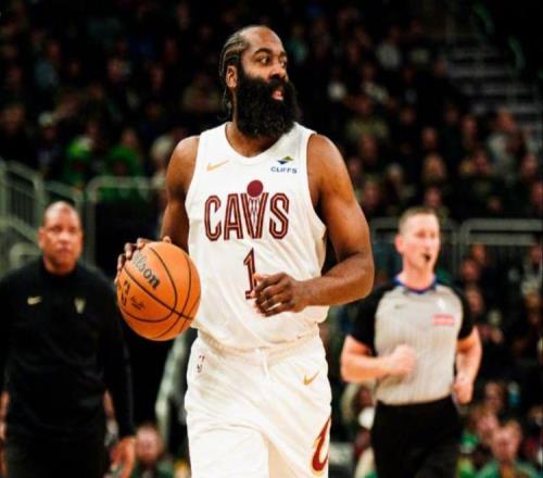 騎士123116雄鹿！米切爾把話挑明，哈登和莫布里表態(tài)成重中之重