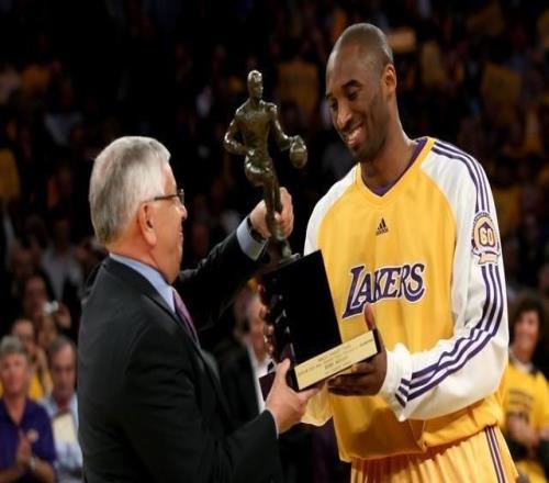 強如科比，職業(yè)生涯為何僅有1個常規(guī)賽MVP真相扎心了
