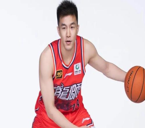 郭艾倫官宣手術(shù)成功！強(qiáng)調(diào)遺憾，但不會(huì)就此退役，順便調(diào)皮了一下