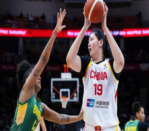 中國(guó)女籃以83比71擊敗巴西女籃，4勝1負(fù)收官世界杯資格賽