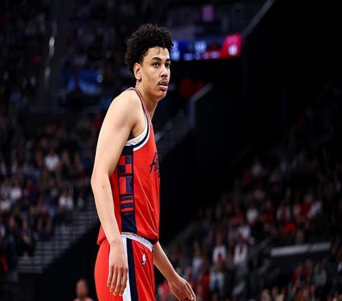 正負值+20，快船接下來還打算讓這位鋒線新秀待在板凳席上嗎