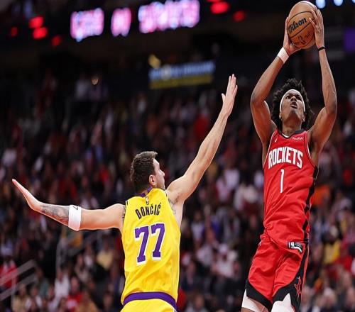 讓控衛打中鋒，讓前鋒打控衛，這么搞火箭的進攻能流暢才怪了