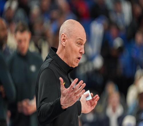 14連敗破紀(jì)錄，千勝教頭變擺爛大師！總亞軍被迫躺平也是無奈之舉