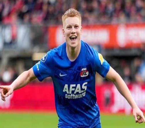 皇馬緋聞中場斯密特：若離隊想去西甲踢球榜樣是梅西和小白