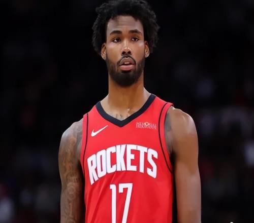 三分球18中0！神射手持續(xù)低迷，再這么打下去，大合同要泡湯了