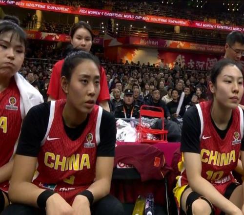 再漂亮也不能留！李夢(mèng)替代者5戰(zhàn)合計(jì)17中4，球迷：世界杯別帶她了