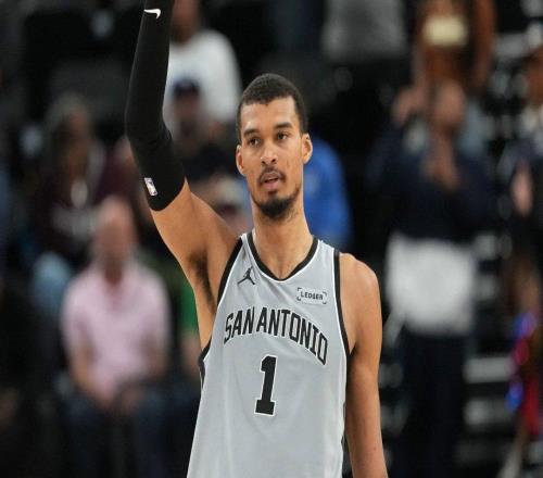 豪言，馬刺隊(duì)文班亞馬在取得50勝后：我希望至少能拿到60場(chǎng)勝利