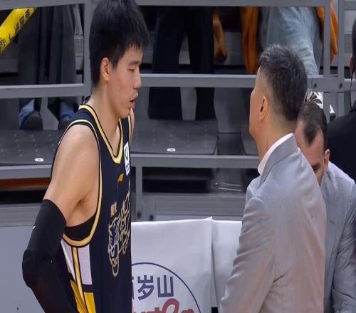 朱芳雨點名要人！廣東隊鎖定男籃國手內(nèi)線，杜鋒為他放棄雙大外援
