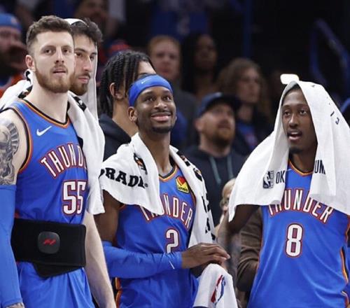 湖人7連勝，快船3連?。∥鞑孔钚屡琶鰻t，勇士掉到第10