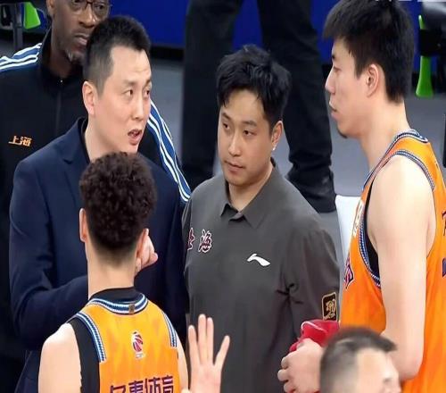 上海男籃輕取山東，王哲林17+8陶漢林15+6，高詩巖正負值26！