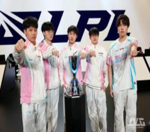 BLG對陣G2大場戰(zhàn)績更新：BLG5勝2負(fù)領(lǐng)先，G2僅去年雙殺