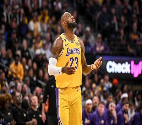 湖人豪取7連勝詹姆斯狂砍30分率隊(duì)再創(chuàng)佳績(jī)