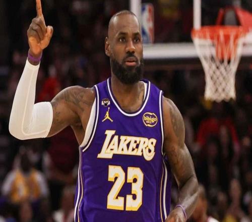 溫德霍斯特：在湖人隊(duì)?wèi)?zhàn)勝熱火隊(duì)后，詹姆斯依然對球隊(duì)充滿信心