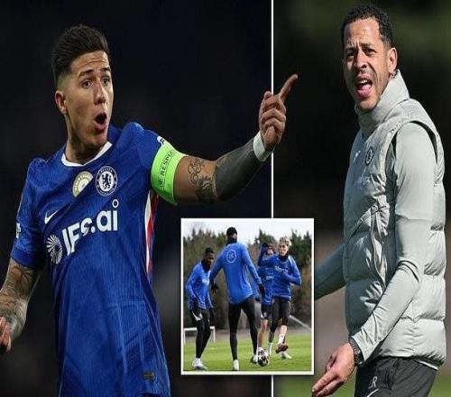 跟隊(duì)：羅塞尼爾給球員放假，自己回基地回看復(fù)盤了3場(chǎng)失利