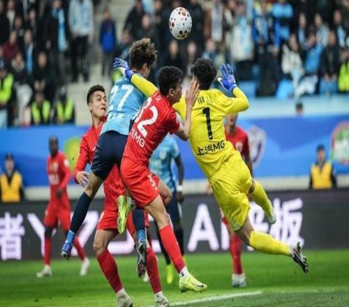 觀察：新賽季海港再遇“引援結(jié)構(gòu)性矛盾”，終于要為拆散三外援中場還債