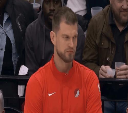 開拓者升西部第9！克林根28+13創(chuàng)生涯新高，楊瀚森該向他學什么