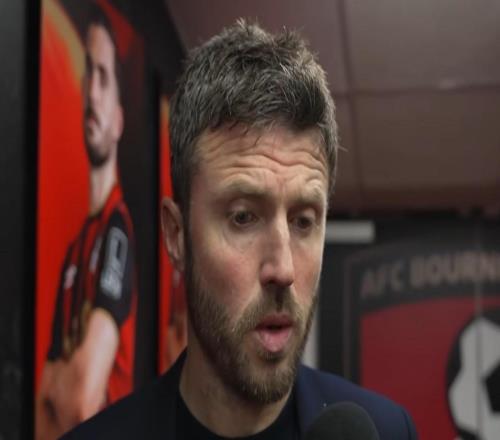 卡里克：小伙子們?cè)谏僖蝗说那闆r下還能穩(wěn)住局勢(shì)，我非常欣慰