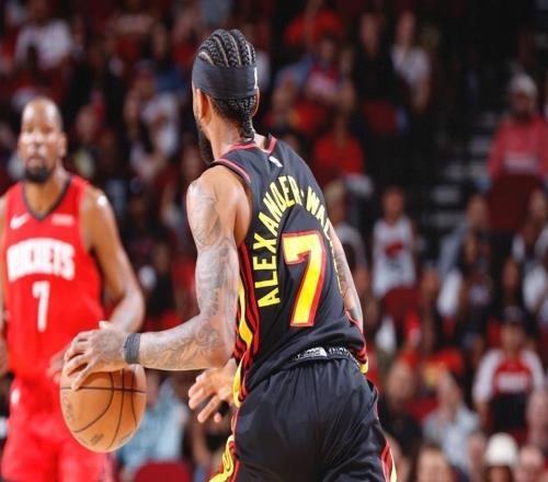 意外！火箭22分大勝，終結(jié)老鷹11連勝！變陣有奇效，杜蘭特25+6