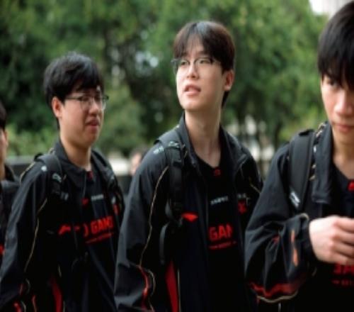 LPL發(fā)布JDG賽后返圖：穩(wěn)行致遠，越戰(zhàn)越勇