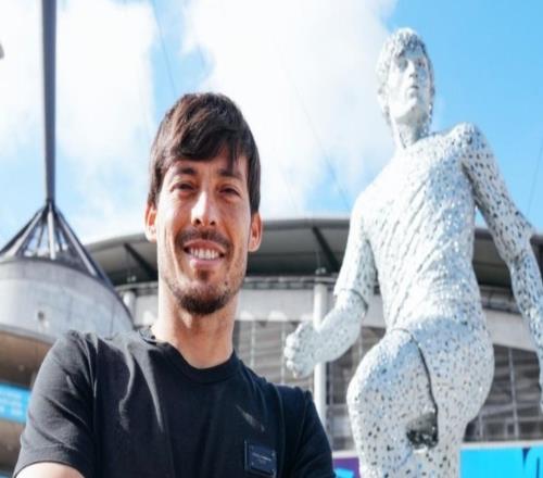 席爾瓦談曼城10年：沒能和球迷好好告別很難過，心里有一根刺