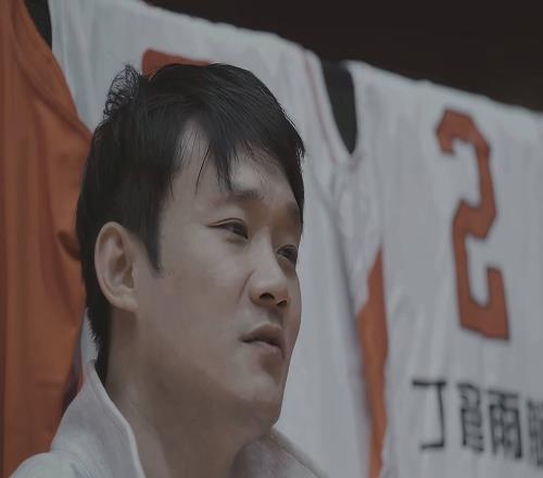 丁彥雨航宣布退役：故地重游，難言再見