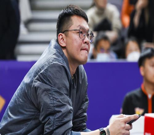 廣東急需調(diào)整外援了！3小外各存弊端，急需補強投射小外+護框大外