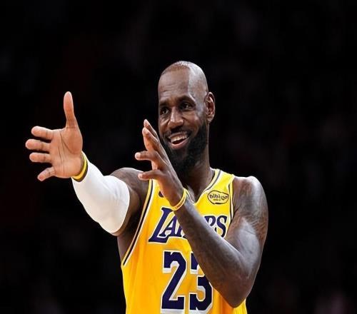 湖人逆轉(zhuǎn)熱火后！點(diǎn)名表?yè)P(yáng)2人，東契奇60分+老詹3雙，2問(wèn)題需重視