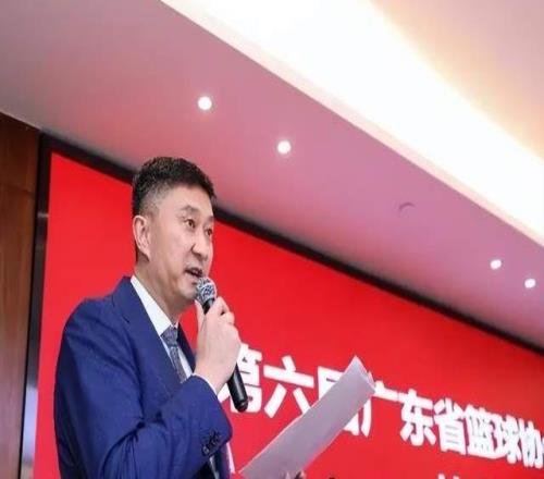 任性廣東被絕殺僅1夜，杜鋒返粵出席活動，助教帶隊備戰(zhàn)滬粵戰(zhàn)