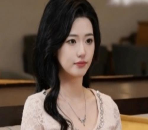 被AI演員替代短劇演員無(wú)戲可拍腰部以下演員直接被降維打擊